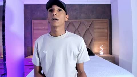 Julien online show from 09.19.25