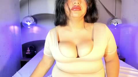 Snapshot of juliet_miller chatting on 07.13.26 Juliet online show from 07.13.26