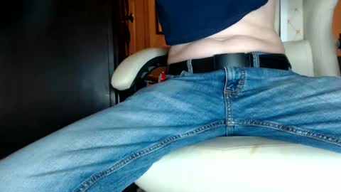 Juliet Whiskey Foxtrot online show from 10.07.25