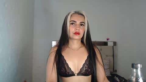julieta__fox_ online show from 01.12.25