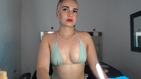 julieta__fox_ online show from 01.13.25