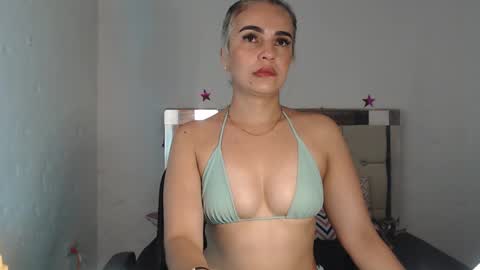 julieta__fox_ online show from 01.13.25