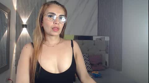 julieta__fox_ online show from 09.14.25