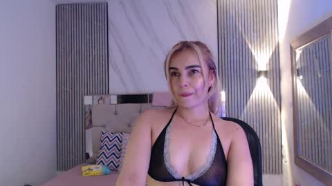 julieta__fox_ online show from 04.09.26