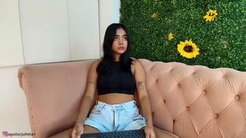 Juli online show from 12.02.24