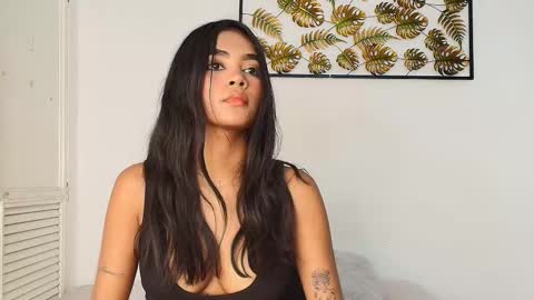 Juli online show from 09.15.25