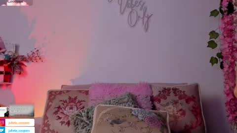 Juli  online show from 02.17.25