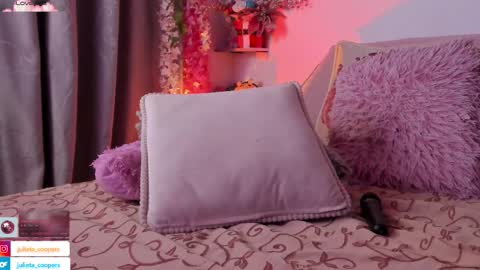 Juli  online show from 02.21.25