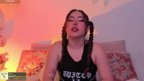 Juli  online show from 10.24.25