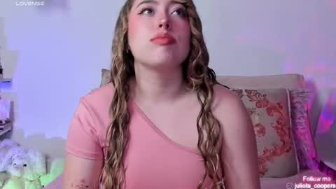 Juli  online show from 03.18.26