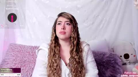 Snapshot of julieta_cooper20 chatting on 07.19.26 Juli online show from 07.19.26