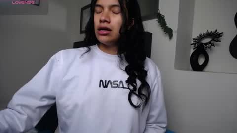 Snapshot of julieta_parker7 chatting on 07.12.26 Julieta online show from 07.12.26