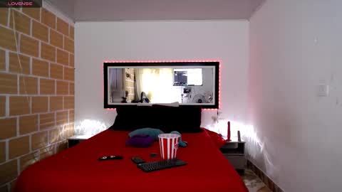Julieta Rodriguez online show from 09.15.25