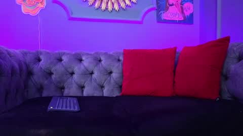  Julieta  online show from 12.30.24