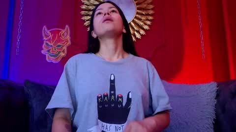 Snapshot of julieta_russell chatting on 09.17.25  Julieta  online show from 09.17.25