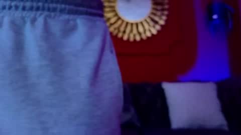 Snapshot of julieta_russell chatting on 09.18.25  Julieta  online show from 09.18.25