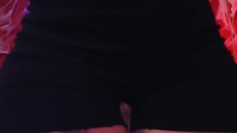 Snapshot of julieta_russell chatting on 10.23.25  Julieta  online show from 10.23.25