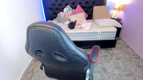 Snapshot of julieth_love_ chatting on 10.12.25 Julieth  online show from 10.12.25