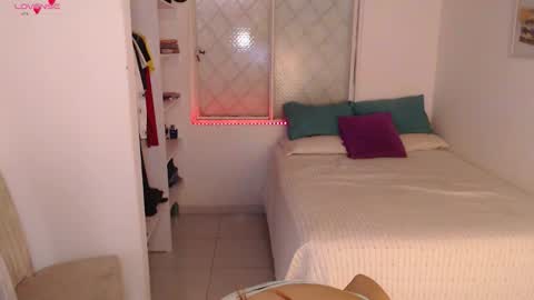 Snapshot of julieth_spencer1 chatting on 09.19.25 Julieta online show from 09.19.25