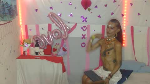 Julieth Wolf online show from 02.11.25