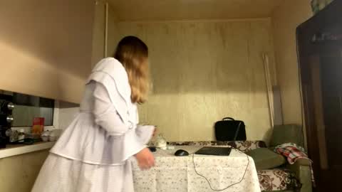 Snapshot of julietmegown chatting on 10.20.25 Mia online show from 10.20.25