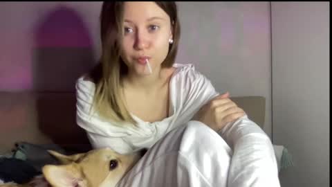 julietsensation online show from 01.28.25