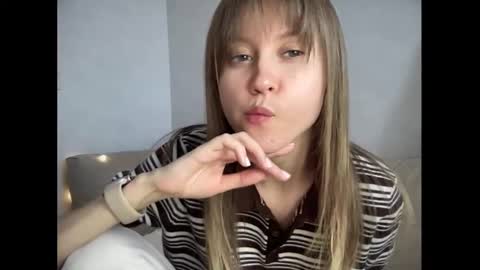julietsensation online show from 09.12.25