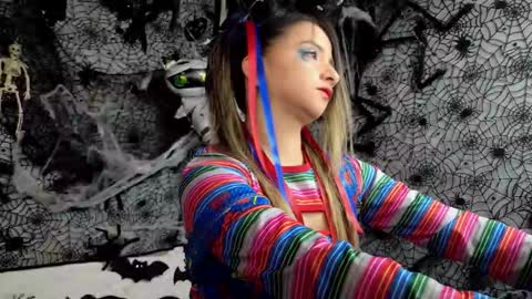 Julietta Jackson online show from 10.31.25