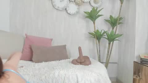 Snapshot of julietta_pink chatting on 06.13.26 Julieta online show from 06.13.26