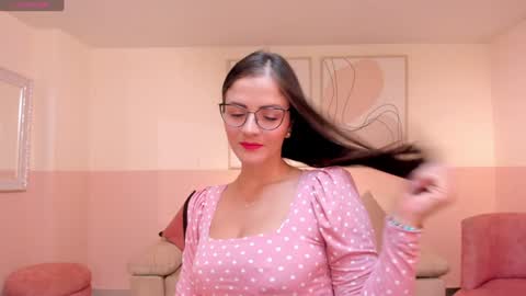 Snapshot of juliettabasset chatting on 01.31.25 JULIETTA online show from 01.31.25