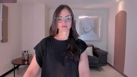 Snapshot of juliettabasset chatting on 03.05.25 JULIETTA online show from 03.05.25