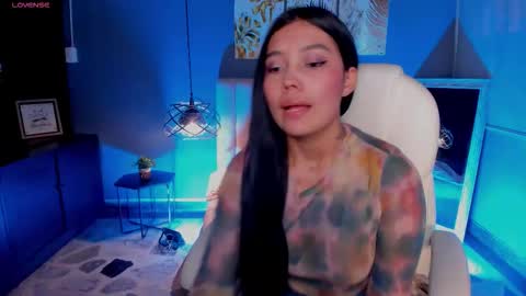Snapshot of juliieta_evans chatting on 10.21.25 Julieta online show from 10.21.25