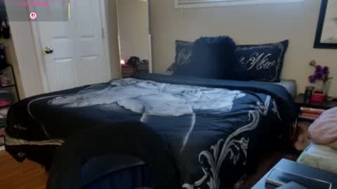 Juli Monroe online show from 09.26.25