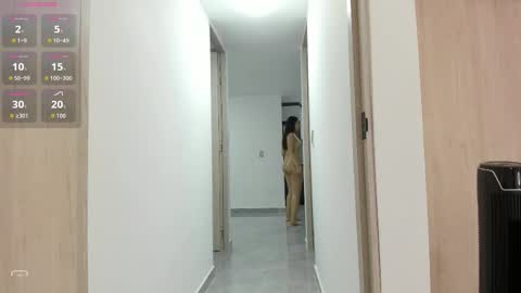 Snapshot of jullya_x_ chatting on 10.21.25 jullya    630  1330 -5 online show from 10.21.25