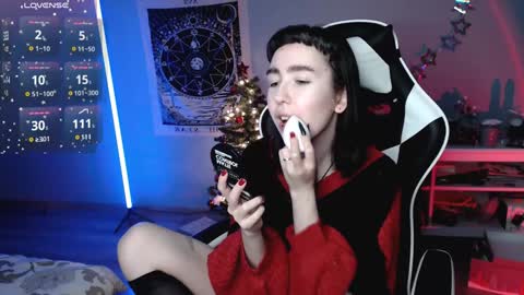Snapshot of julscinamon chatting on 12.30.24 Baroness Von Cringe online show from 12.30.24