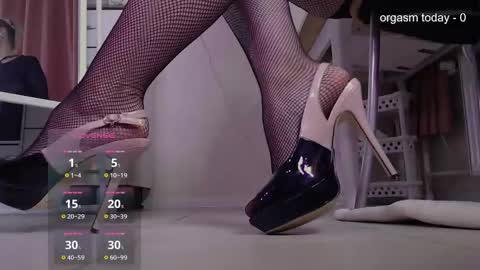 Snapshot of julvilnet chatting on 03.06.25 Julia online show from 03.06.25