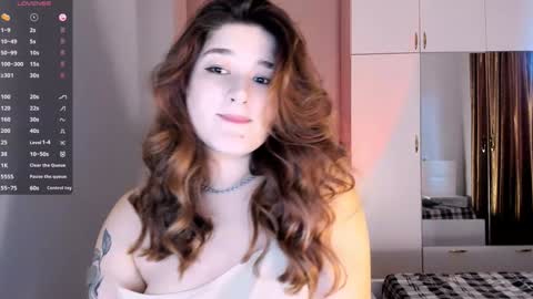 Julie online show from 02.03.25