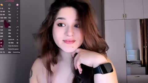 Julie online show from 02.25.25