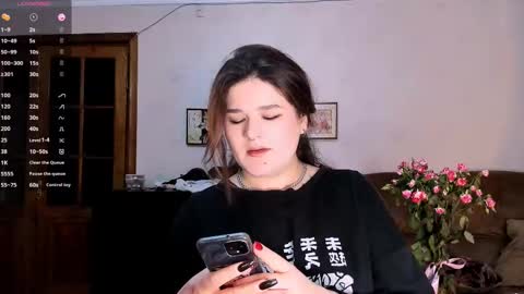 Julie online show from 03.12.25
