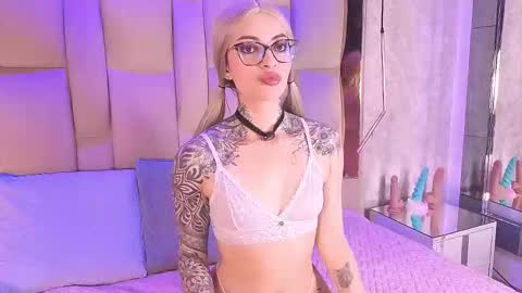 junecollins online show from 03.20.26