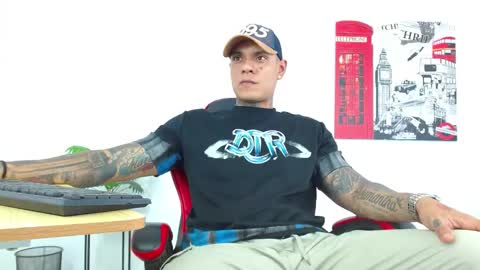 Snapshot of juniior_333 chatting on 11.26.25 juniior_333 online show from 11.26.25