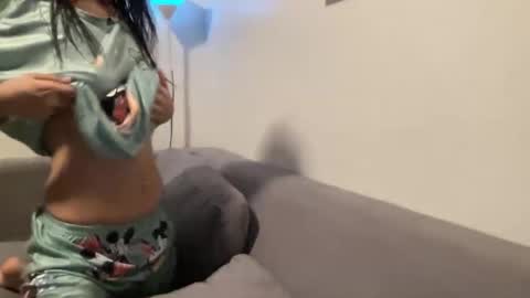 junovaughn online show from 10.17.25