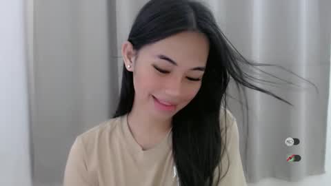 Snapshot of juny_lanyy chatting on 01.10.25 Julia online show from 01.10.25