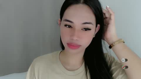 Snapshot of juny_lanyy chatting on 01.16.25 Julia online show from 01.16.25