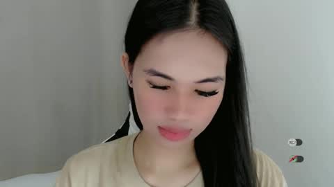 Snapshot of juny_lanyy chatting on 01.16.25 Julia online show from 01.16.25