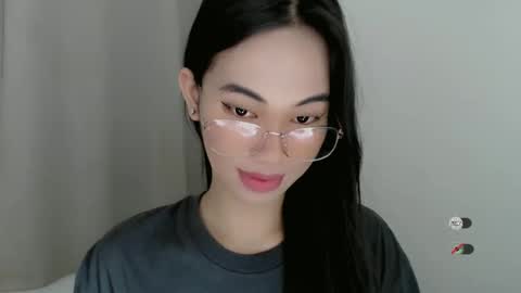 Snapshot of juny_lanyy chatting on 02.02.25 Julia online show from 02.02.25