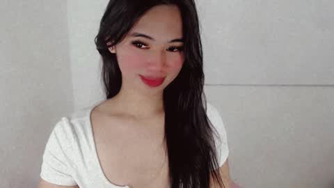 Snapshot of juny_lanyy chatting on 02.08.25 Julia online show from 02.08.25