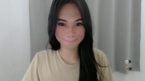 Snapshot of juny_lanyy chatting on 02.13.25 Julia online show from 02.13.25