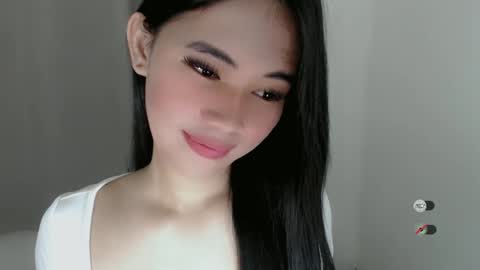 Snapshot of juny_lanyy chatting on 02.24.25 Julia online show from 02.24.25