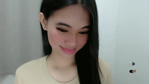 Snapshot of juny_lanyy chatting on 02.25.25 Julia online show from 02.25.25